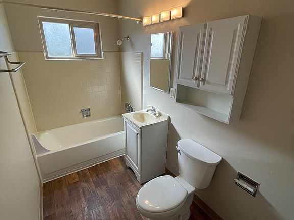 5th image of 2618 27th St #2