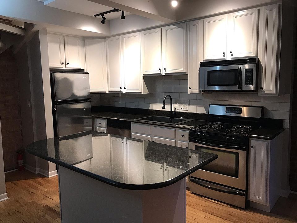 1st image of 648 W Belden Ave APT D