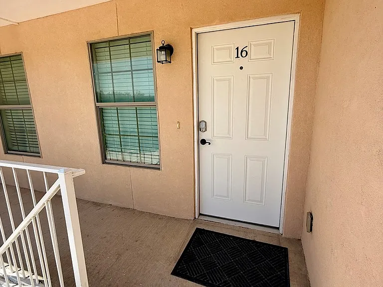 391 Riverside Dr — Photo 18