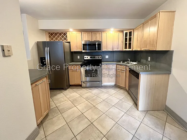 601 W 11th Ave #303 — Photo 5