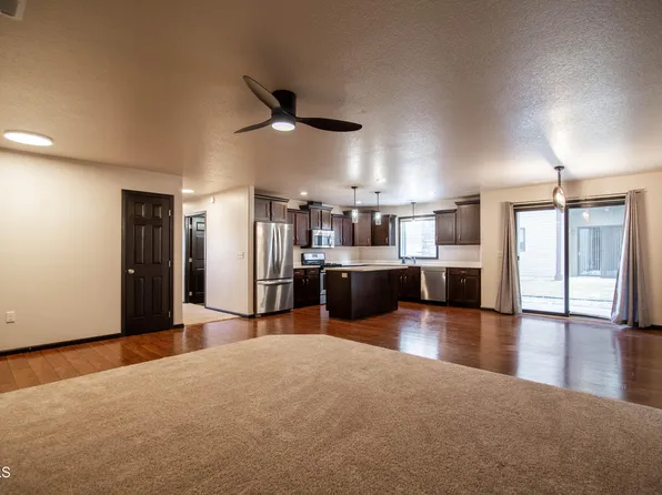 3415 Hamilton St Unit 4, Bismarck, ND 58503