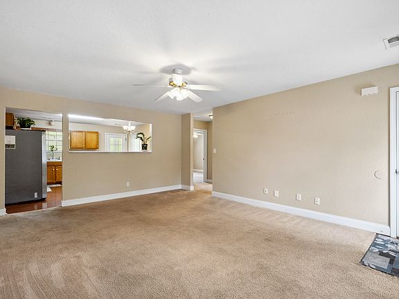 4th image of 4004 Kingdom Ln