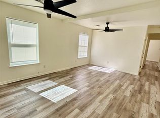 827 Algoa Friendswood Rd, Alvin, TX 77511