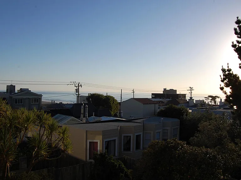 46th Ave — Photo 11