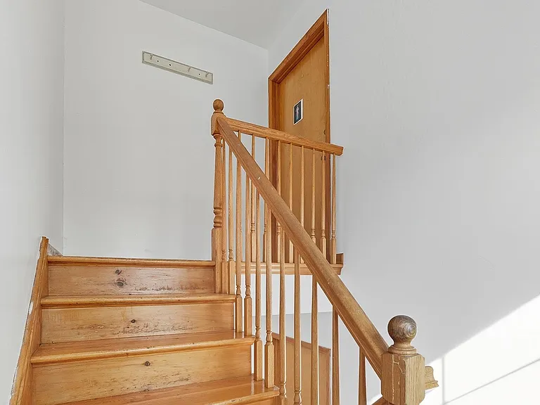 87 Cottage St #2 — Photo 3