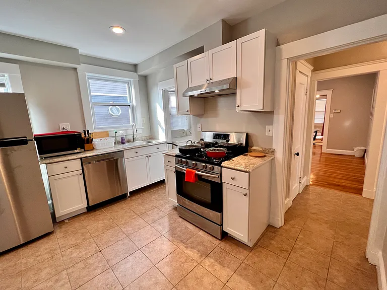 70 Watts St — Photo 8