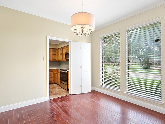 2nd image of 1425 Eden Valley Ln