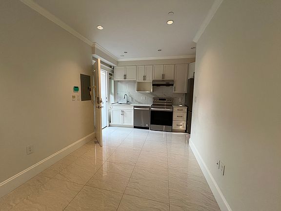 3rd image of 6939 Lancaster St