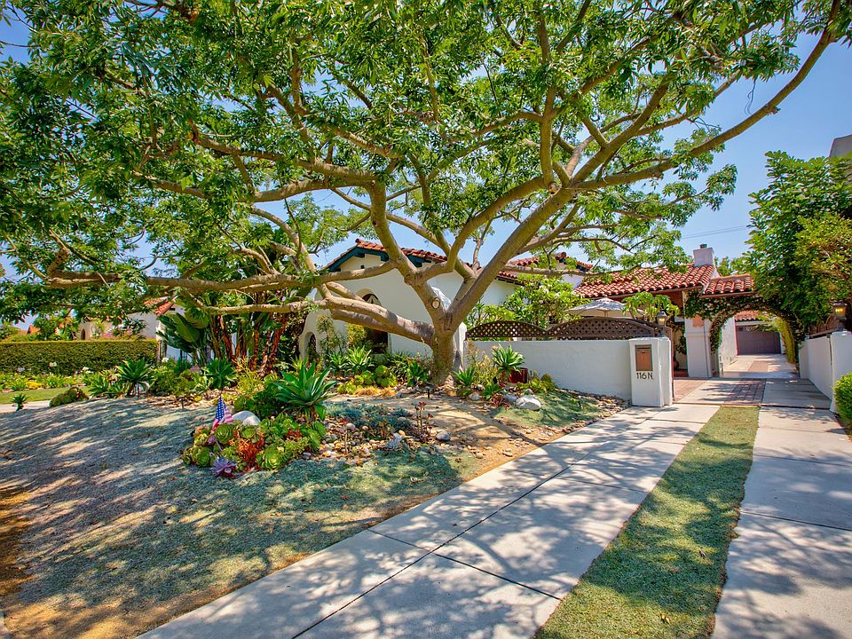 Beautiful, Spanish revival home near Hancock Park. Safe, quiet area close to the Grove, CBS, Beverly Center, LACMA, Cedars Sinai and excellent shopping and restaurants.