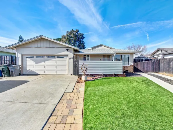 1919 Forest Lane, Vacaville, CA 95687