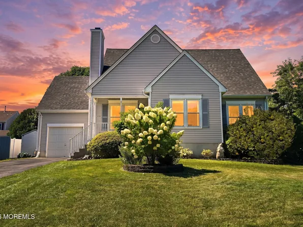 137 Bowline Road, Manahawkin, NJ 08050