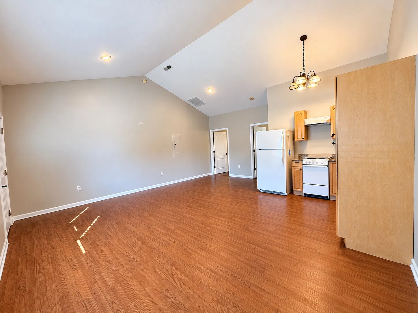 2421-2455 Homewood Ave — Photo 4