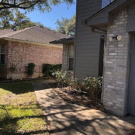 2nd image of 13332-A Water Oak Ln