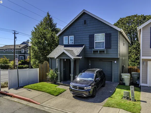 593 SW 207th Ave, Beaverton, OR 97006