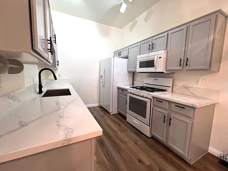 10640 Calico Mountain Ave — Photo 7