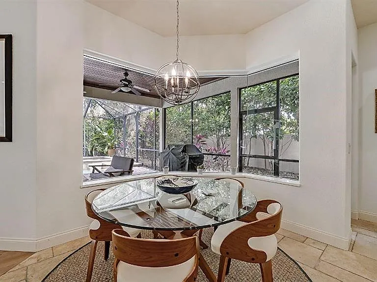 1725 Bonita Ct — Photo 15