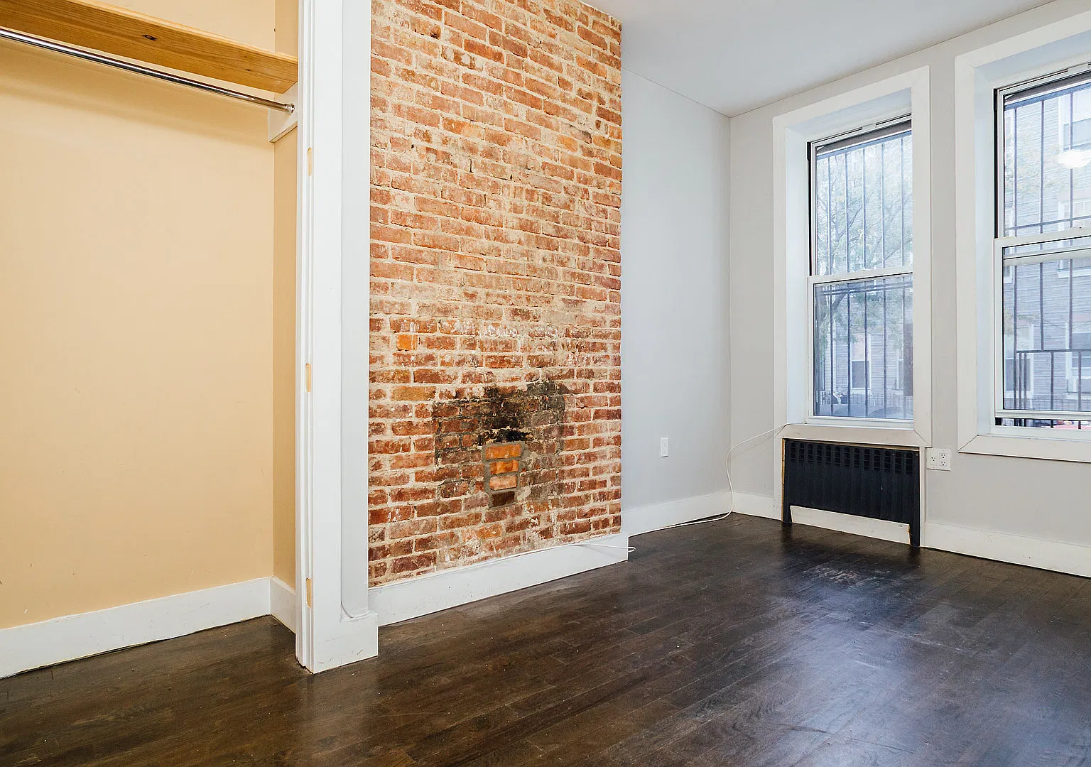 296 Harman Street — Photo 3