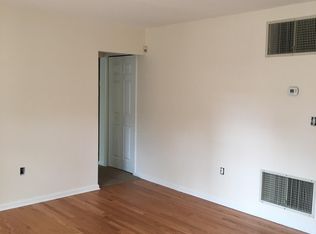 1 Henry St #R1, Cambridge, MA 02139