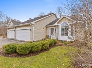 1732 Sanderling Ct NE, Grand Rapids, MI 49505