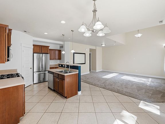 5th image of 8947 Heights Dr