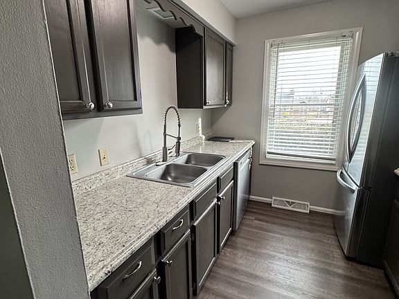 3rd image of 3124 Royal Windsor Dr