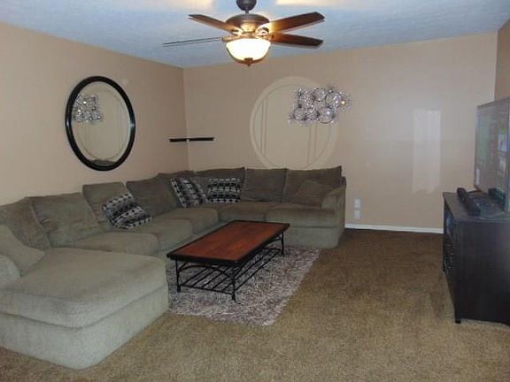5th image of 7830 Rosebush Dr