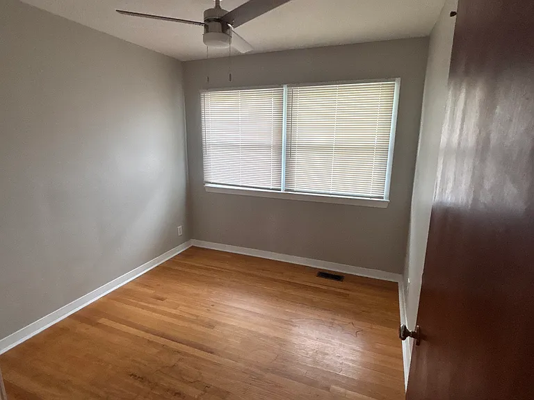 4402 Virginia Ave — Photo 3