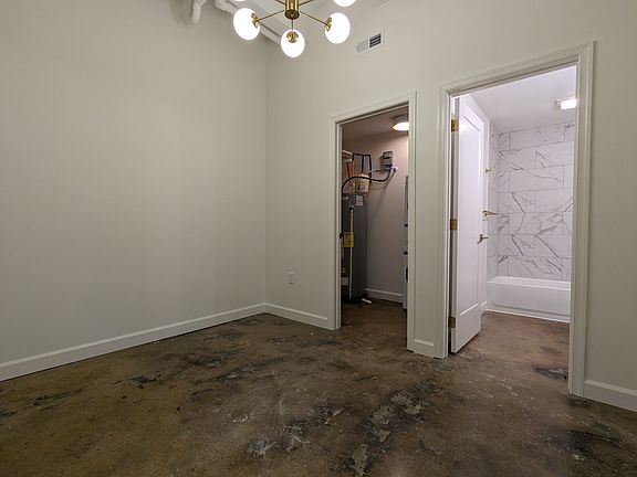 2nd image of 305 6th St #203