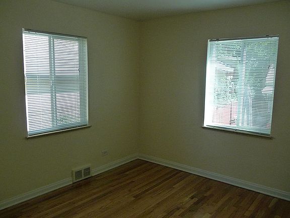 4th image of 680 S Gaylord St Unit A