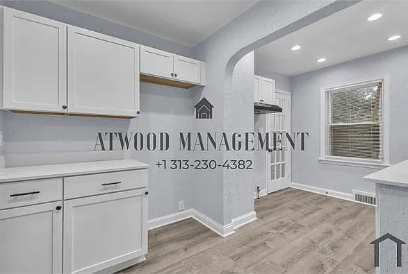 13500 Stahelin Ave — Photo 4