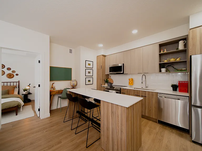 320 19th Ave SW — Photo 12