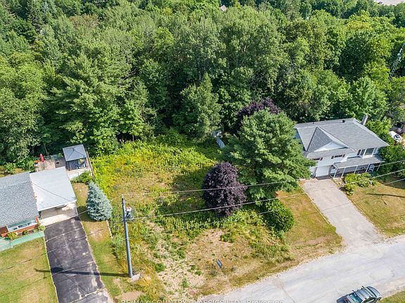 2nd image of 19 Maple Ave
