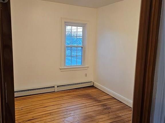 5th image of 895 N Main St Fl 2