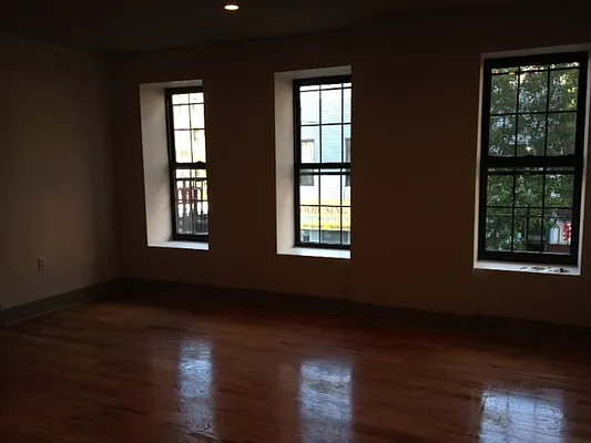 Rented by Premier Metro Realty Corp | media 50