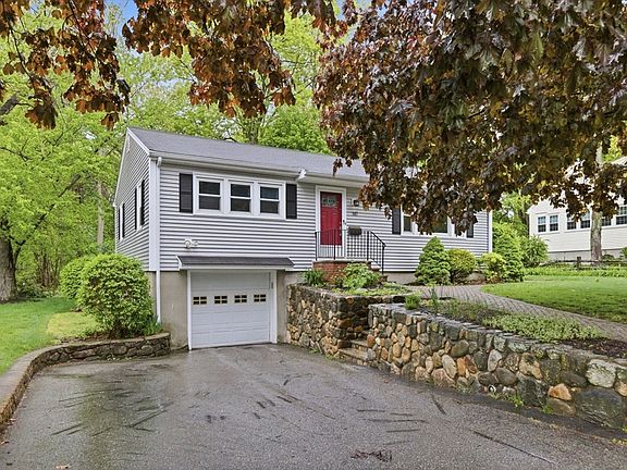 4th image of 141 Pine Ridge Rd