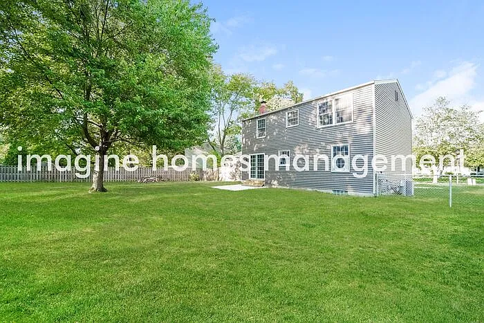 705 Fairfax Dr — Photo 16
