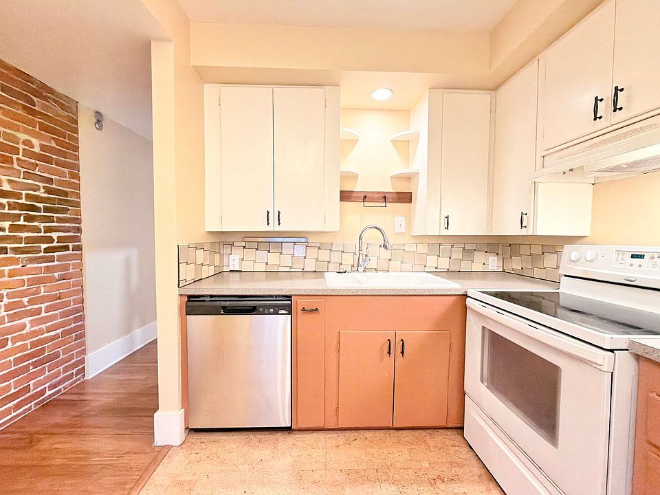 1st image of 3001-3007 SE Belmont St #3005-50/50