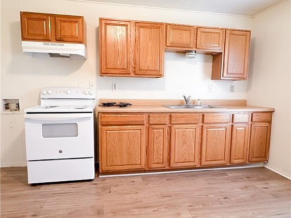 4th image of 511 W Hallmark Ave