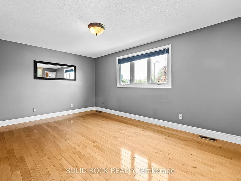 1631 Charbonneau St — Photo 27
