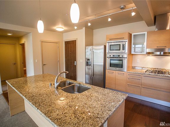 5th image of 631 Market St Unit 406