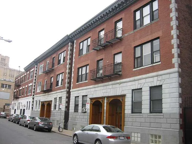 2 bed, $3,402 — Photo 1