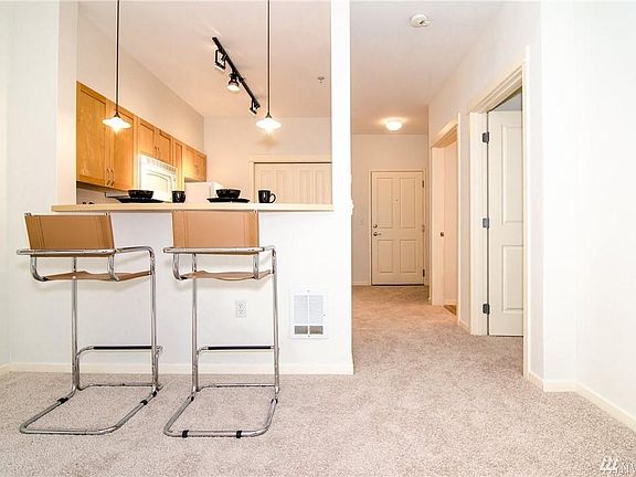 4th image of 118 107th Ave NE Unit B409