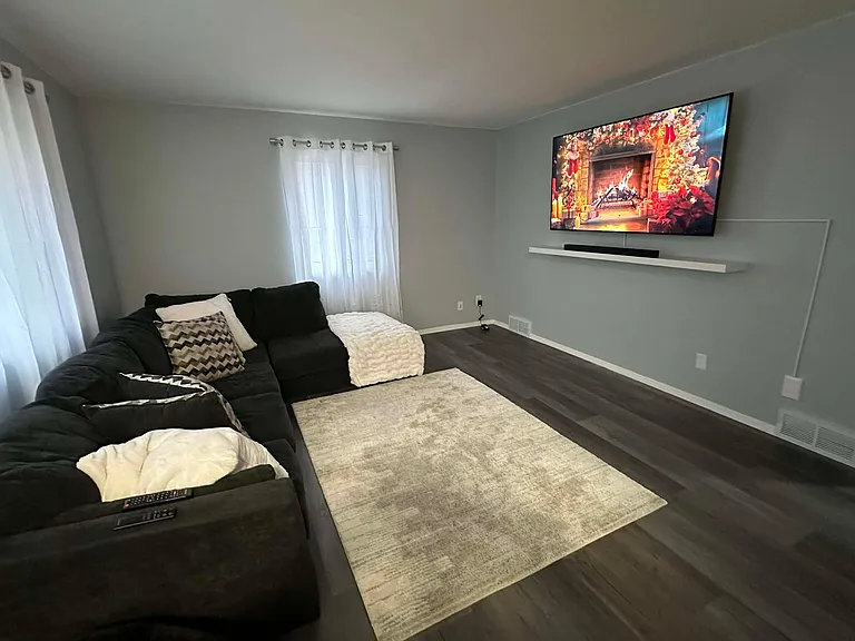 4405 Meachem Rd — Photo 2