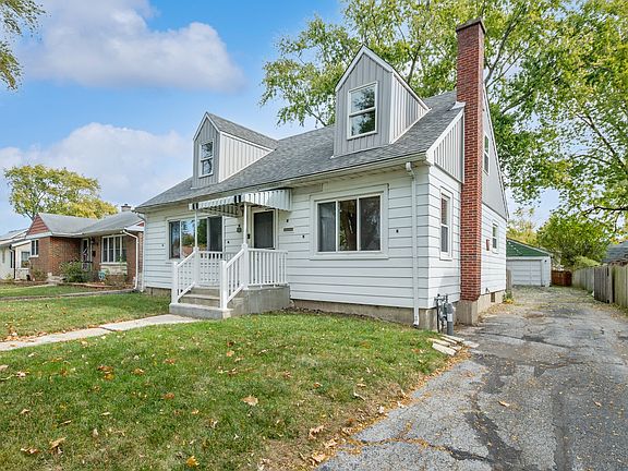 2nd image of 9243 Lynwood Dr
