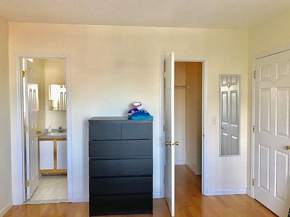 2nd image of 46 Underhill Ave #2