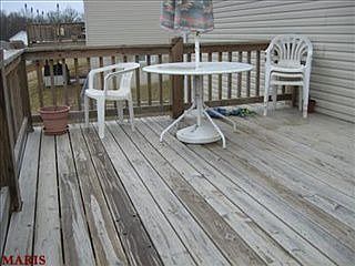 1st image of 27 Hyde Dr