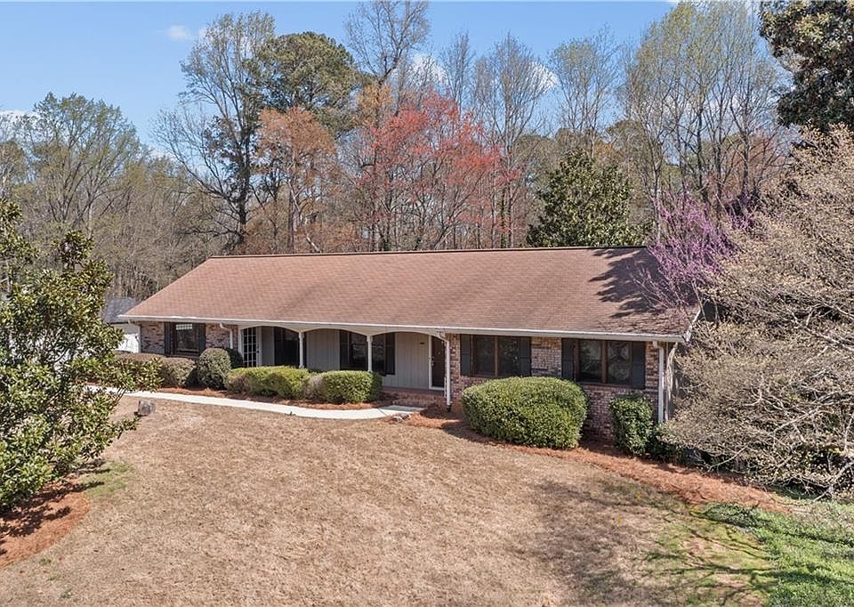 1st image of 1055 Hunterhill Dr