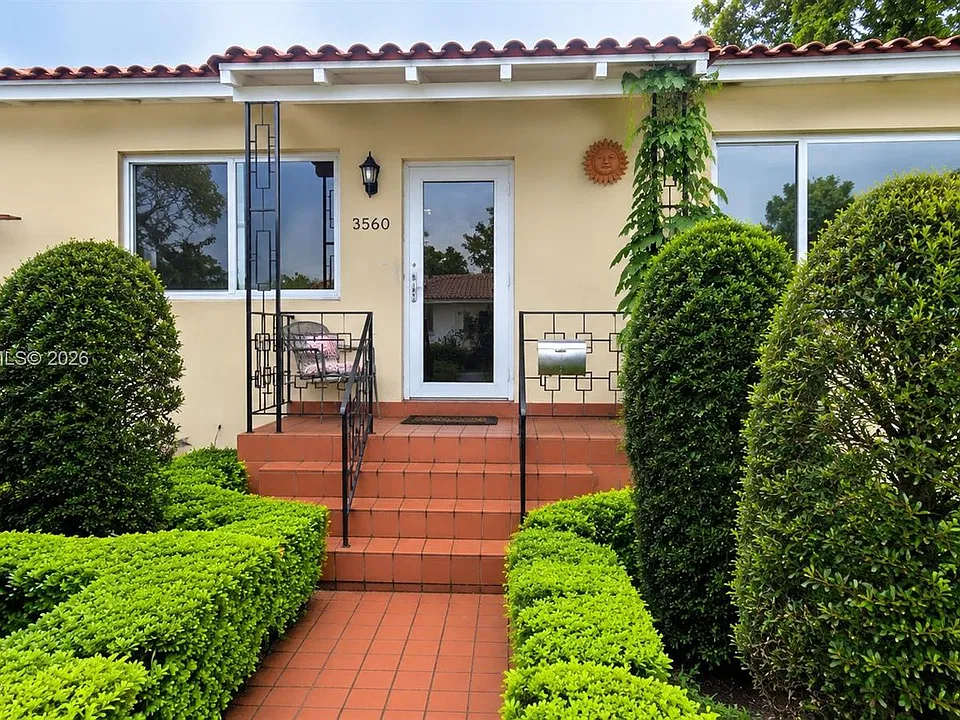 3560 NW 19th St