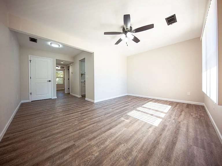 Shadow Ridge Apartments — Photo 12