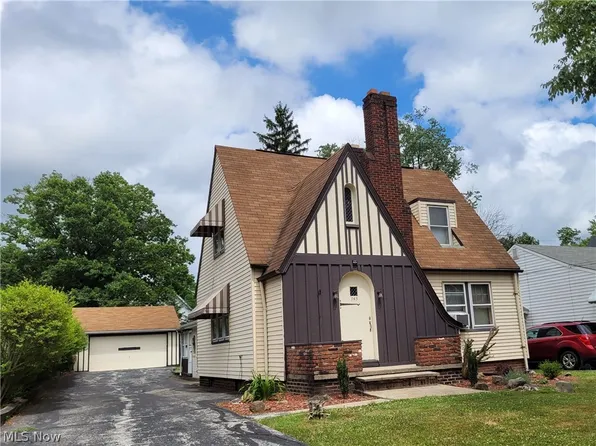 743 Washington Ct, Bedford, OH 44146